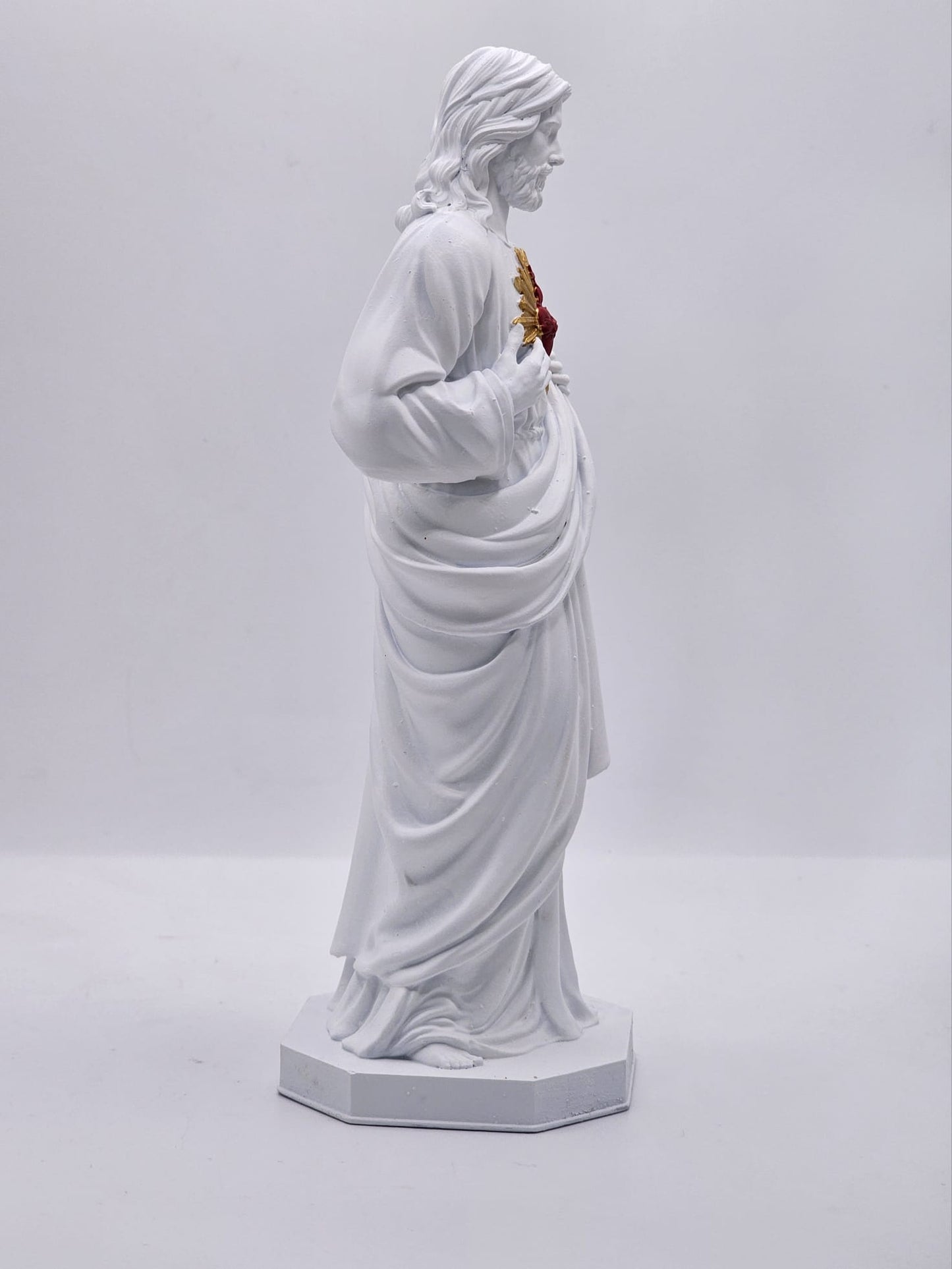 Statuette of the Sacred Heart of Jesus