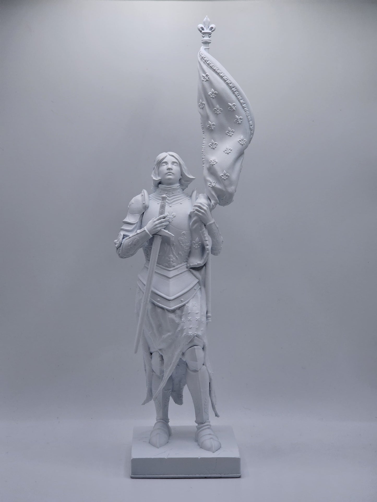 Statuette de Sainte Jeanne d'Arc - Base Minimaliste - 25 centimètres