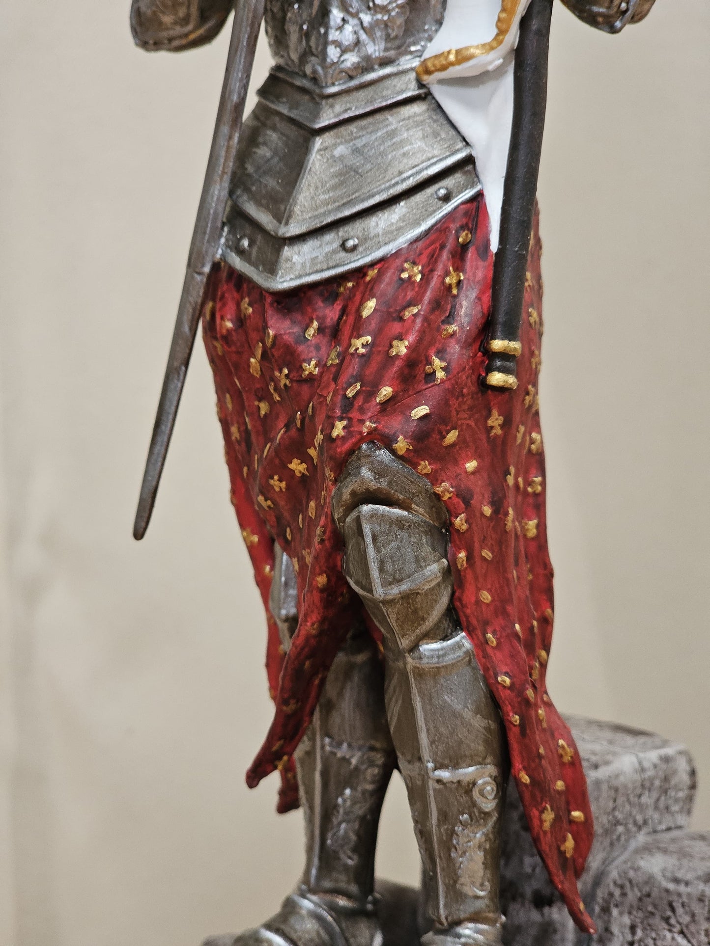 Statue Jeanne d'Arc, Peinte à la main - 35 centimètres