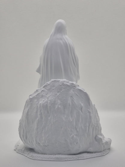 Statuette de Notre-Dame de Lourdes – Peinte à la Main