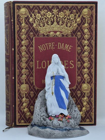 Statuette de Notre-Dame de Lourdes – Peinte à la Main